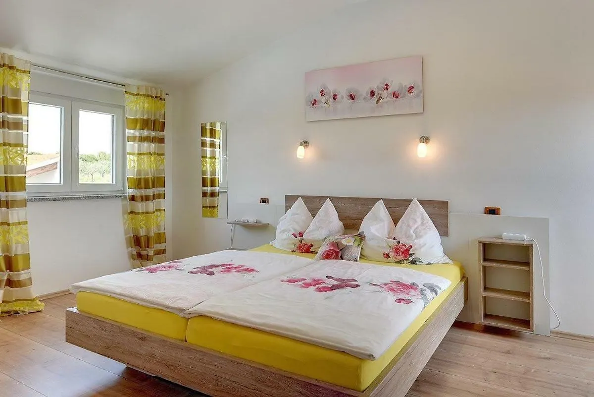 Villa Marcelia Pula 0*,  Kroatien