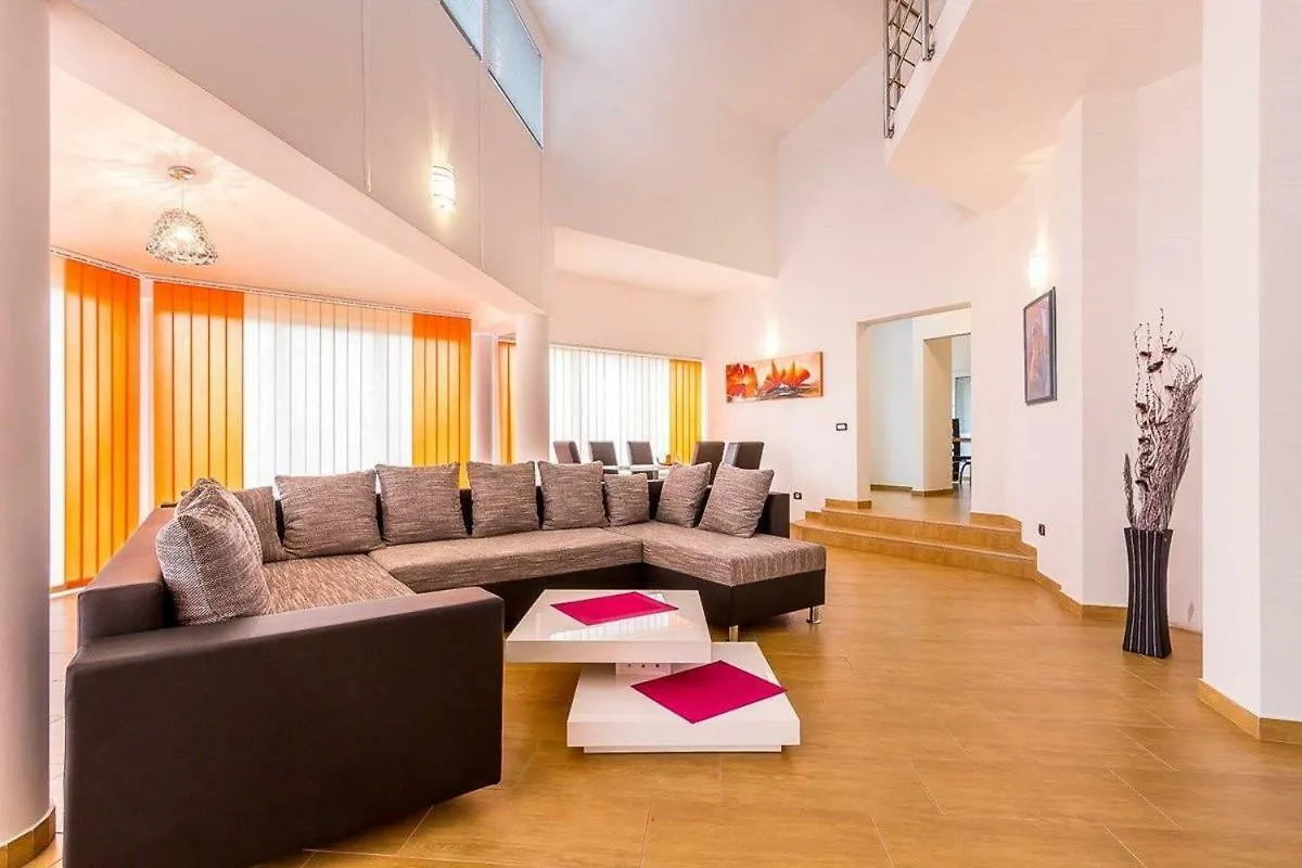 פולה Villa Marcelia