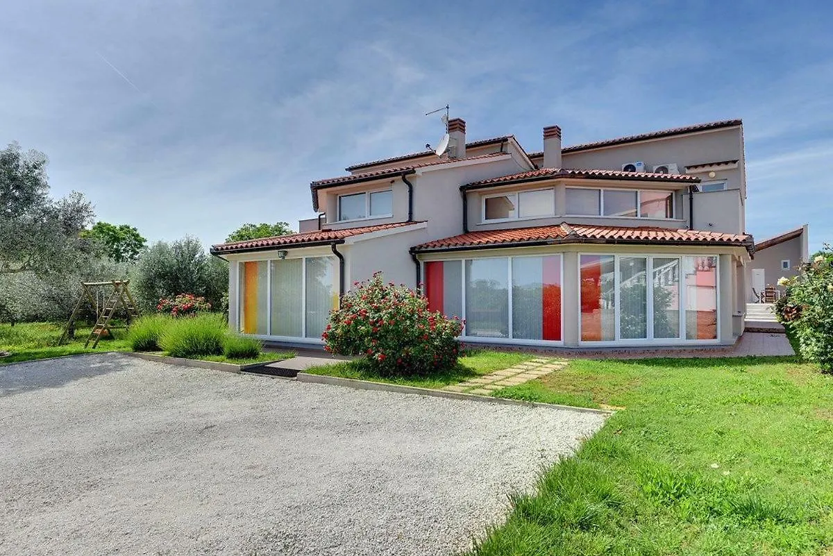 בית נופש פולה Villa Marcelia